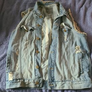 Sleeveless denim jacket